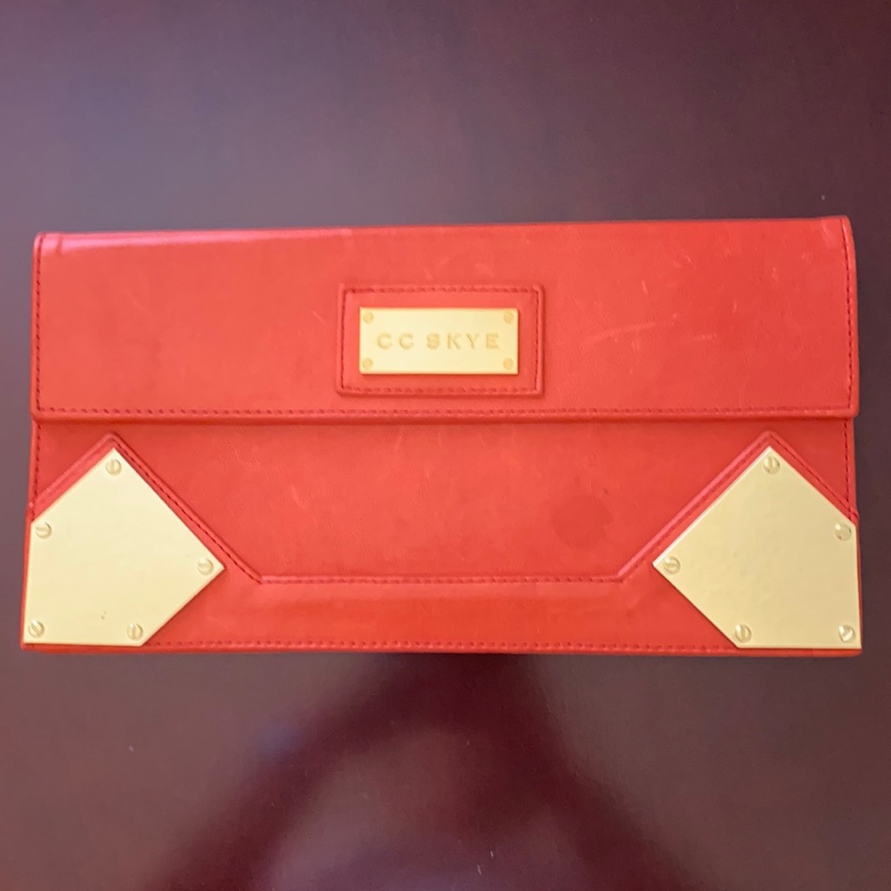 CC Skye clutch